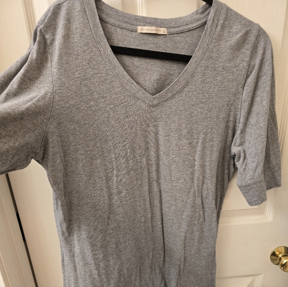 Active Basic Gray V-Neck Women's Top XXL - Picture 2 of 5